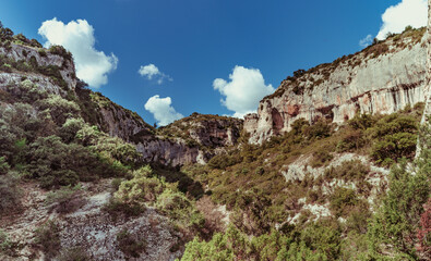 Fototapeta na wymiar Hiking in the Véroncle gorges in the Luberon