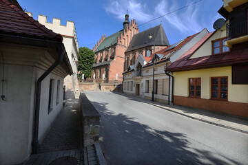 Fototapeta Biecz – miasto w południowo-wschodniej Polsce. Osada otrzymała prawa magdeburskie w 1257.  Ze względu na bogatą historię często jest nazywane „perłą Podkarpacia” lub „małym Krakowem”.
Stare uliczki i  obraz