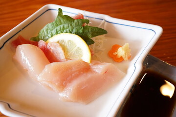 Japanese Food, Chicken Sashimi or Raw Chicken - 日本料理 鳥わさ 鳥のたたき	