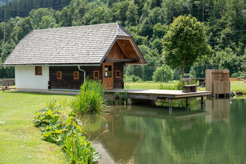 Obraz premium Freizeitanlage Pastner Teich . Übelbach . Steiermark