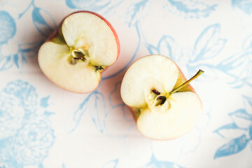 Obraz na płótnie Canvas apples on a white background