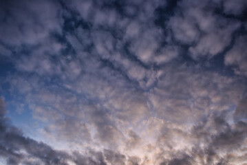 Obraz premium Beautiful morning sky with colorful clouds before sunrise. Dramatic sunset and sunrise 