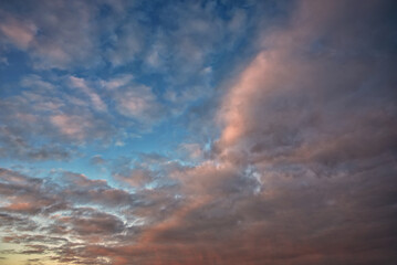 Fototapeta na wymiar Beautiful morning sky with colorful clouds before sunrise. Dramatic sunset and sunrise 