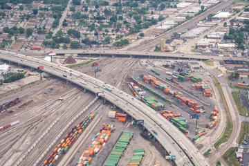 Badezimmer Foto Rückwand Aerial view of the CN Schiller Park Intermodel rail yard in the suburbs of chicago next to I-294  © John McAdorey