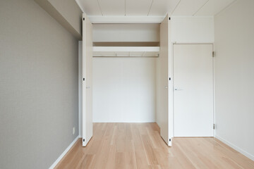 クローゼットのある部屋