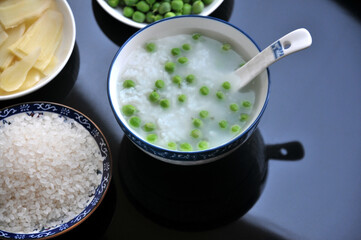 Rice porridge with the pea and fresh ginger
