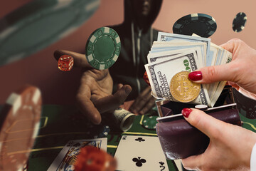 Classic playing cards, chips, red dice, bitcoin and dollars on green background. Gambling and casino concept. - obrazy, fototapety, plakaty