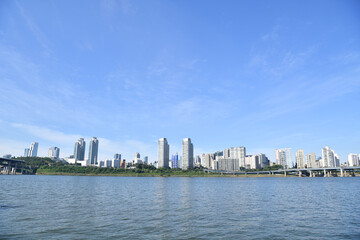 Fototapeta premium Landscape of Han River