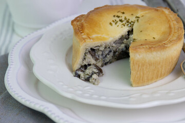 Close up Traditional English Pot Pie, Champignon & Chicken White Sauce
