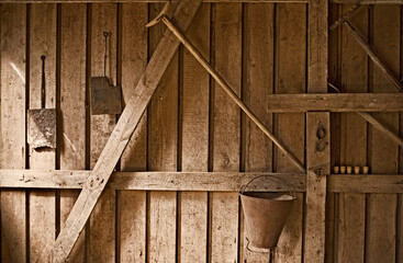wall of a wooden shed - obrazy, fototapety, plakaty