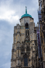 Fototapeta na wymiar Side of the Stephansdom, Cathedral of Vienna, Austria