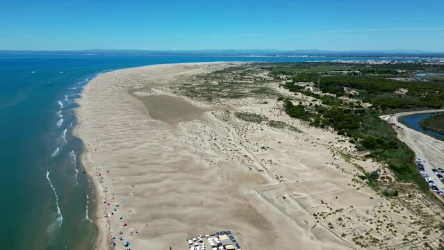 Vue aérienne d'une plage du sud de la France