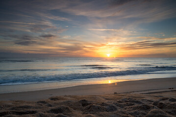 Obraz premium Sunrise on a beach in Florida during the winter months 
