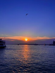 Obraz premium sunset over the sea , Türkiye, İstanbul