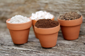 organic fertilizer within alternative agriculture: eggshells,beard pulp,hair,banana peel and dried coffee grounds