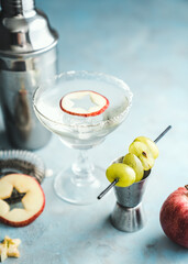 cocktail with lemon and lime champagne vine white apple drinks grape