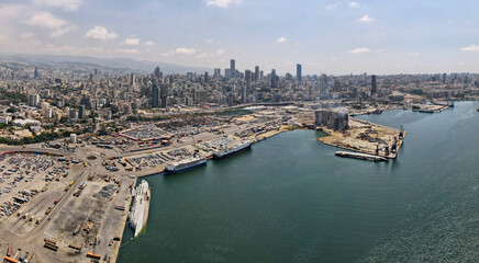 Obraz premium Beirut Port Explosion Blast Site Drone Shot - August 2022