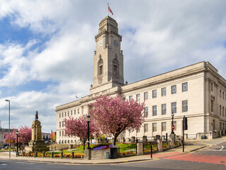 Town Hall in Barnsley, South Yorkshire, on a fine spring morning. - obrazy, fototapety, plakaty