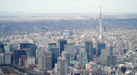 Obraz premium 東京都心の高層ビル群の空撮写真（丸の内・大手町・八重洲）