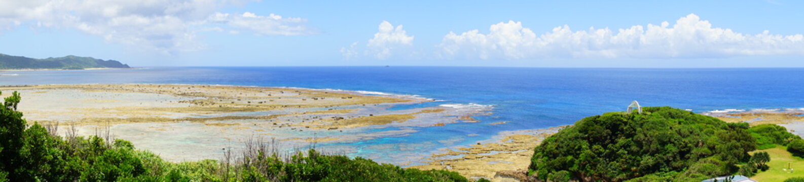 Ocean View from Ayamaru Misaki Cape Park in Amami Oshima, Kagoshima, Japan - 日本 鹿児島 奄美大島 あやまる岬からの景色 海岸