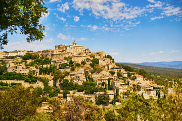 Obraz premium Scenic view to the village of Gordes in Provence, Southern France