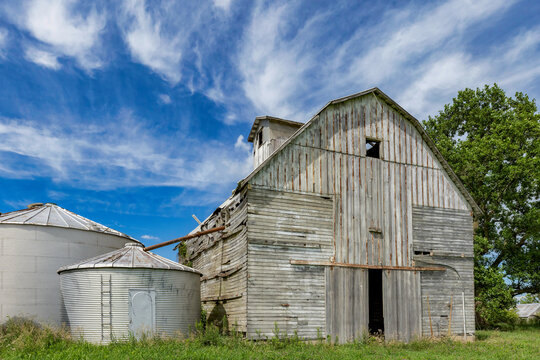 Old Illinois Barn