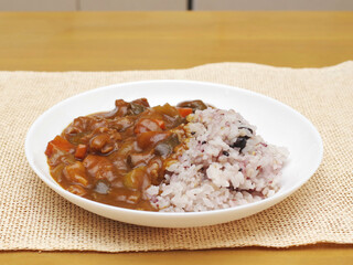 雑穀米を使ったカレーライス