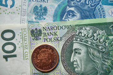 polskie banknoty i moneta angielska , Polish banknotes and an English coin