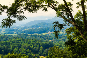 Obraz premium Valleys and Mountain Range in Clyde, North Carolina