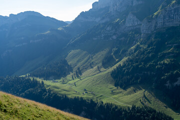 Obraz premium Wandern im Albstein / Schweiz