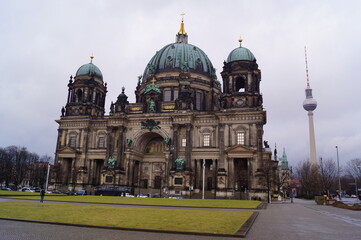 Fototapeta na wymiar Berlin, Germany: facade of Berlin Cathedral, Evangelical church on the museum island 
