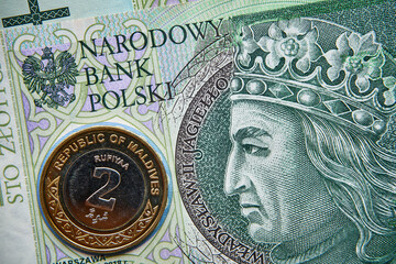 polski banknot,100 PLN, rupia malediwska, moneta, Malediwy , Polish banknote, 100 PLN, Maldivian rupee, coin, Maldives