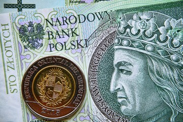 polski banknot,100 PLN, moneta urugwajska , Polish banknote, 100 PLN, Uruguayan coin