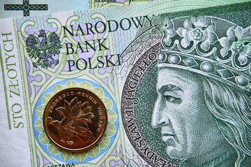 polski banknot,100 PLN, chińska moneta, Polish banknote, 100 PLN, Chinese coin