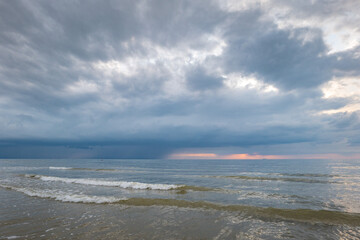 cloudy beach westende 