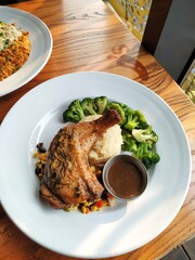 Grilled chicken with vegetables