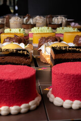 Seleccion de postres, tarteletas, lemonpie, varios