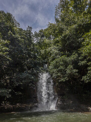Fototapeta na wymiar Cascada en Veraguas, recursos hídricos de Panamá 