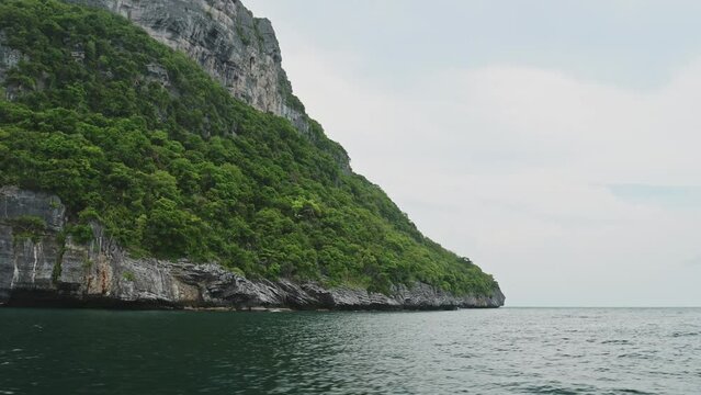 Thailand Islands Landscape, Ang Thong National Marine Park, Amazing Beautiful Tropical Scenery of Limestone Karsts Rock Formations, Seascape and Ocean, Southeast Asia, Thai Island Scene