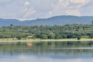 Obraz premium lake and mountains
