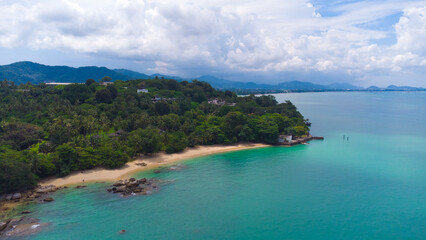 Laem Ka is a small beach about 150 meters long edged by large stones. This is the only one beach in Rawai located on the leeward east coast, so there are no big waves here even in the low season. Due 