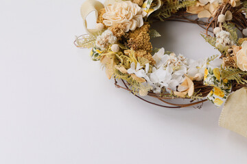 黄色い花のドライフラワーのリース　フルリール　dryflower　lease