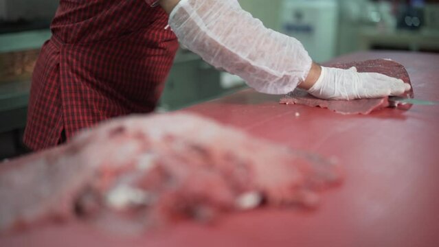 Turkish Doner Meat.
The master who prepares the doner meat. Butcher who cuts veal leg meat.
