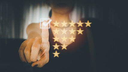 A woman favorite mark is marked as satisfied with 5 stars, and customer satisfaction provides the best service.