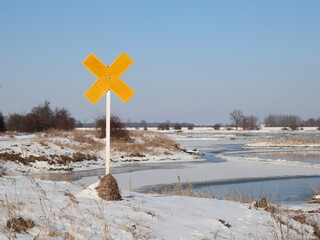Rzeka Odra zimą.  - obrazy, fototapety, plakaty