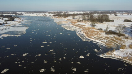 Rzeka Odra zimą.  - obrazy, fototapety, plakaty