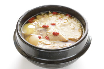 Korean food, hot pot Chinese medicine herbal wolf berry and chicken soup
