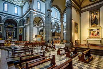 Fototapeta premium The interior of the Basilica di San Lorenzo