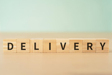 配達・デリバリーのイメージ｜「DELIVERY」と書かれたブロック
