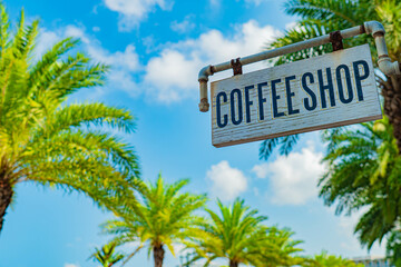 Fototapeta premium アメリカンビレッジ コーヒーショップ 沖縄リゾート 観光 南国